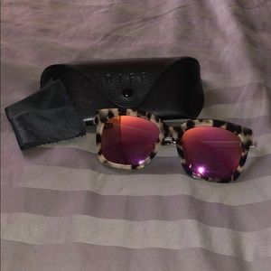 DIFF Bella Polarized Sunglasses😎💗